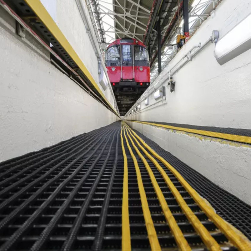 Tapis antifatigues et de sécurité industriel Caillebotis antidérapant ultra-résistant aux huiles et graisses - 1438.8 - Trackgri