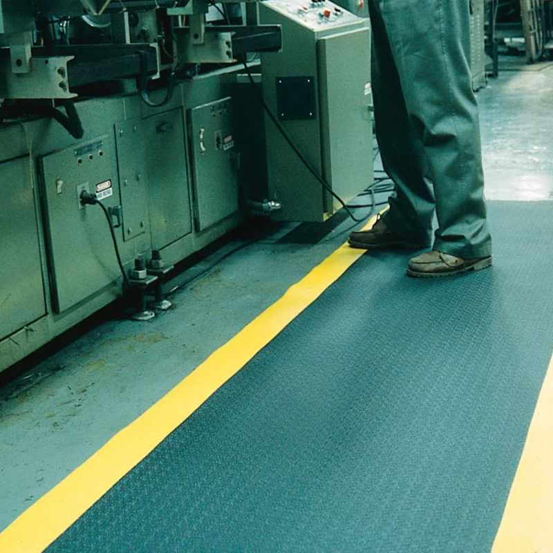 Tapis antifatigues et de sécurité industriel Tapis antifatigue industriel à surface striée - 402 - Tuff Spun Plus
