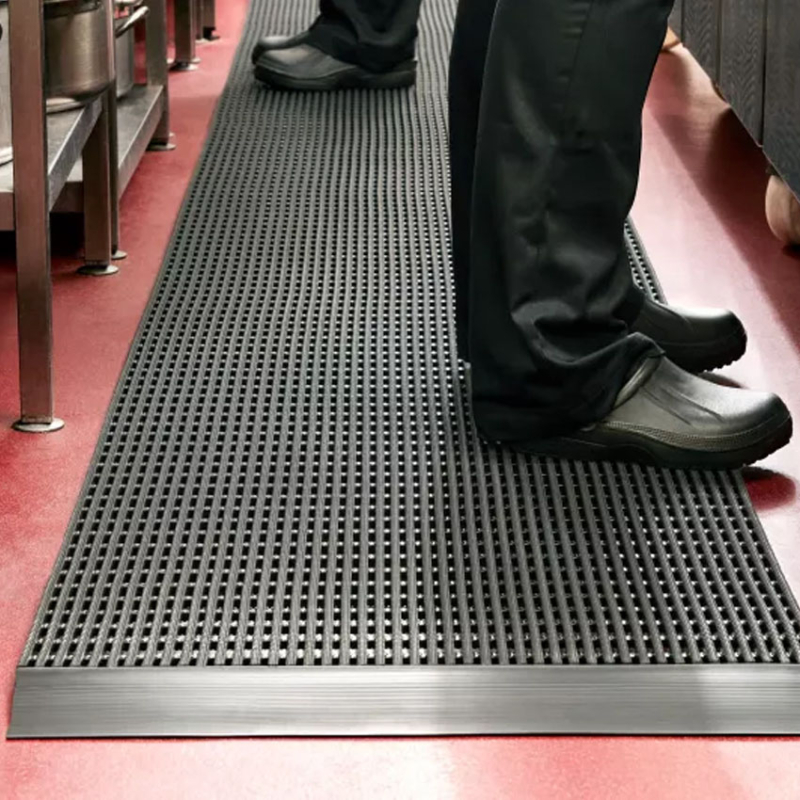 Tapis antifatigues et de sécurité industriel Caillebotis antidérapant zones industrielles et commerciales - 2334 - Vynagrip Plus