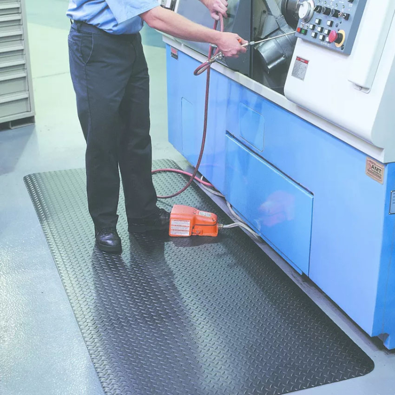 Tapis et revêtements de sols Tapis antifatigue - Motif tôle larmée - 5890.8 - Zed Chex