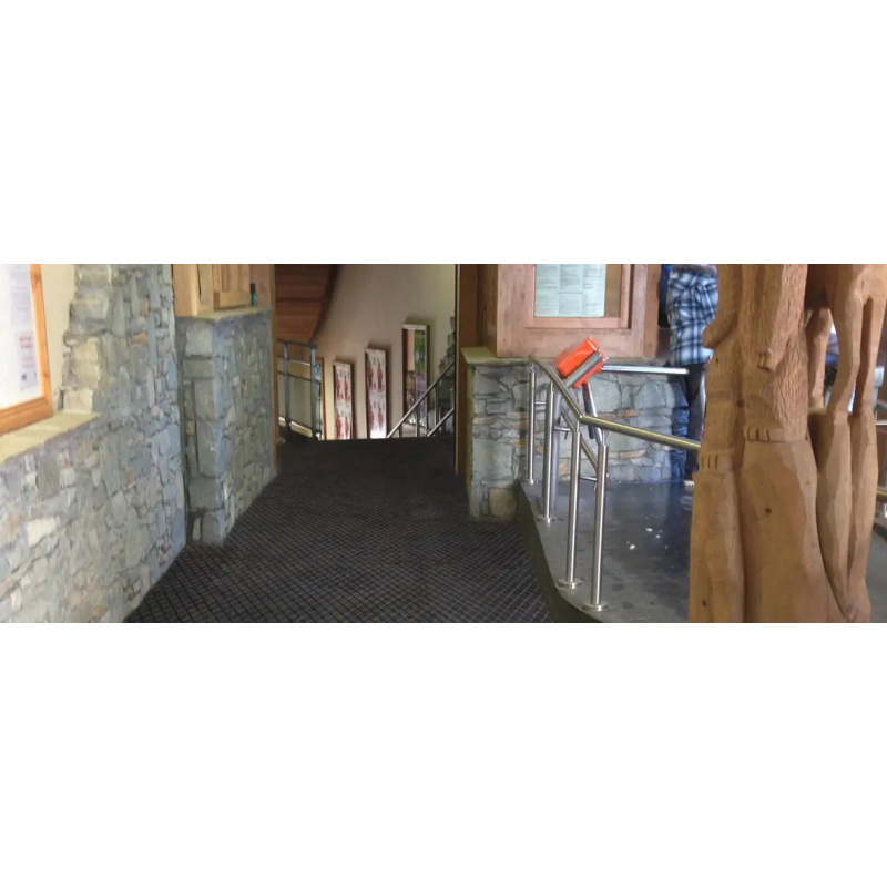 Tapis et revêtements de sols Dalle caoutchouc emboîtable robuste Noir 100×100cm - 0 - CLIPSUPER