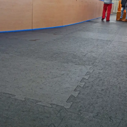 Tapis et revêtements de sols Dalle caoutchouc pour le tour de piste de patinoire - 0 - 