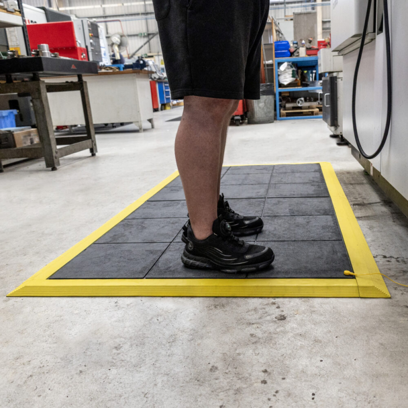 Tapis et revêtements de sols Dalle antifatigue pour environnements sensibles à l'électricité statique Noir - 0 - ST010001ESD