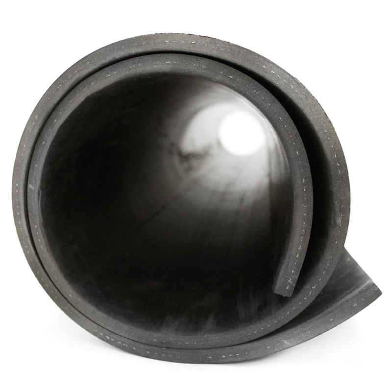 Feuille de caoutchouc avec insertion résistante au déchirement