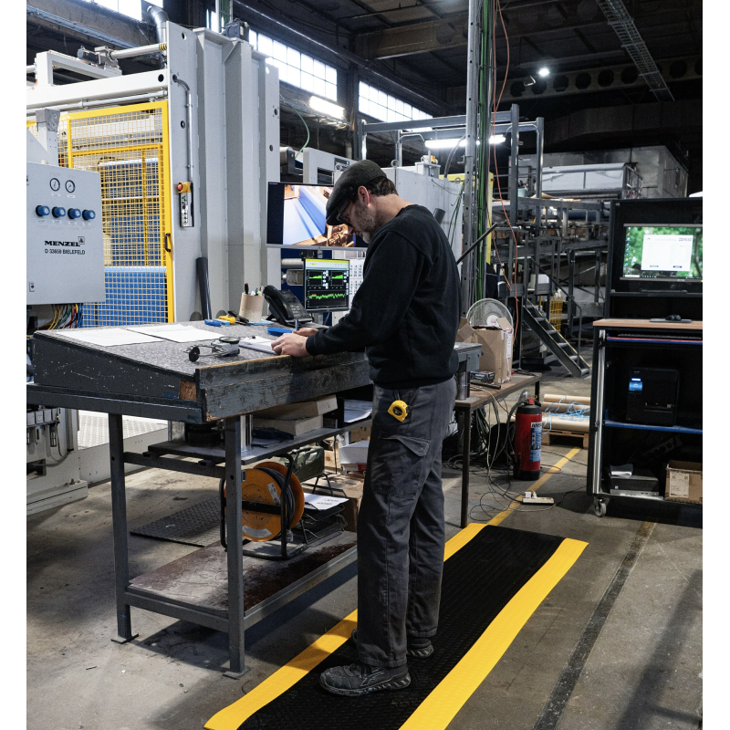 Tapis antifatigue poste de travail industriel station debout 8h